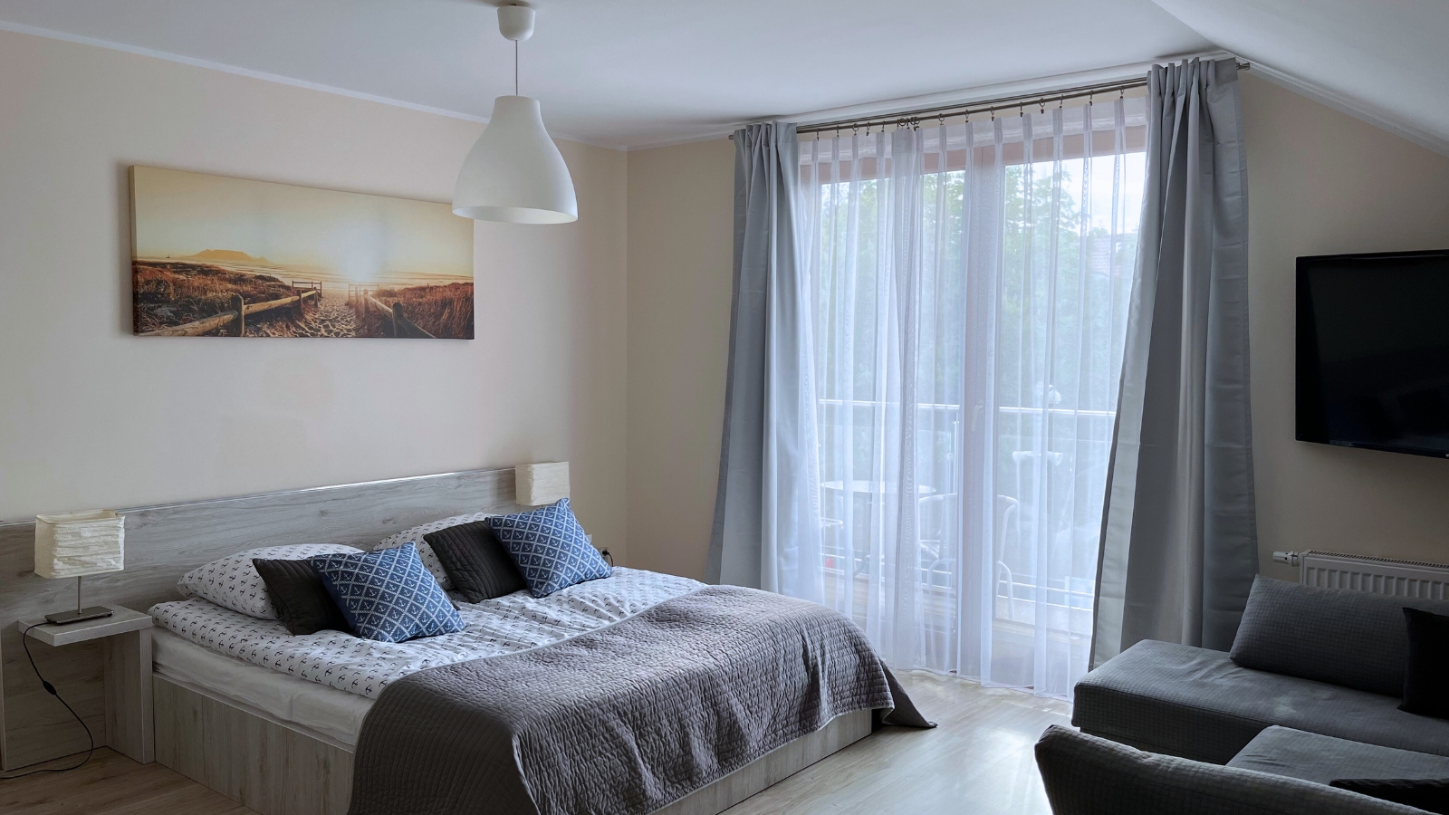 Apartament z balkonem